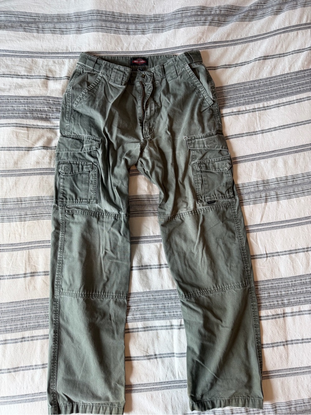 Well Worn Vintage Men's Olive Green Cargo Pants with Utility Pockets